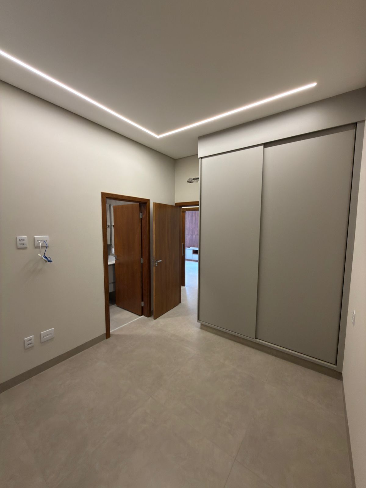 Casa de Condomínio com 3 quartos à venda, 205m² — foto 18 de 28