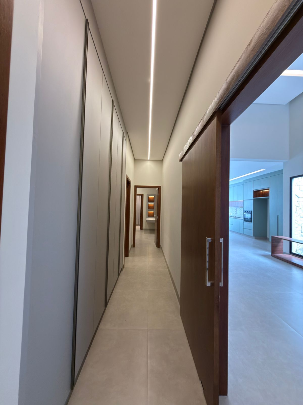 Casa de Condomínio com 3 quartos à venda, 205m² — foto 17 de 28