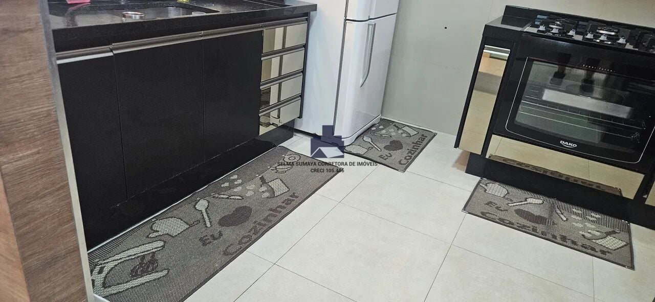Casa com 3 quartos à venda, 150m² — foto 16 de 18