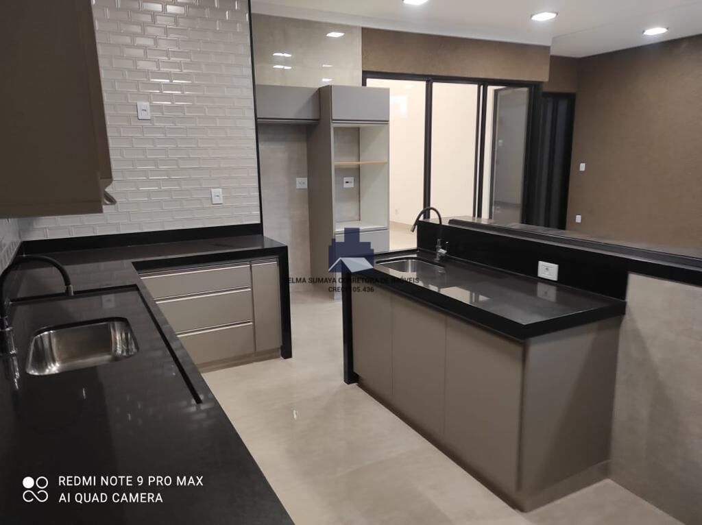 Casa de Condomínio com 3 quartos à venda, 220m² — foto 5 de 12