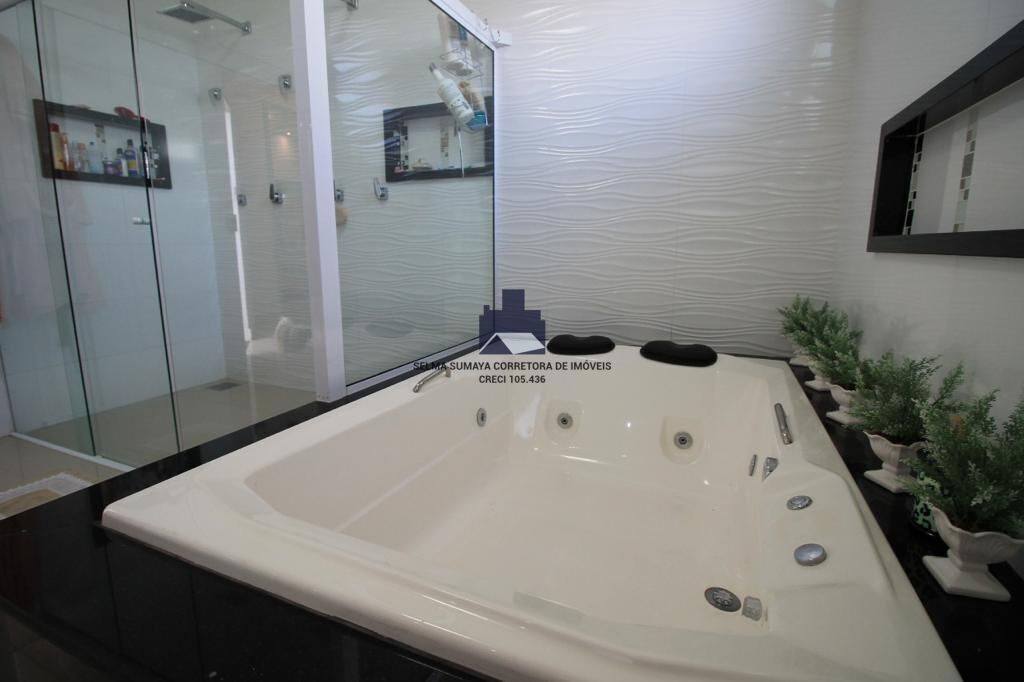 Casa de Condomínio com 4 quartos à venda, 257m² — foto 11 de 26