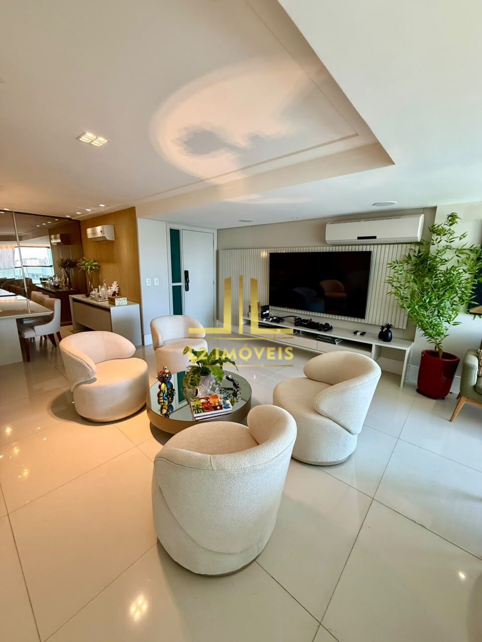 Apartamento, 3 quartos, 131 m² - Foto 2