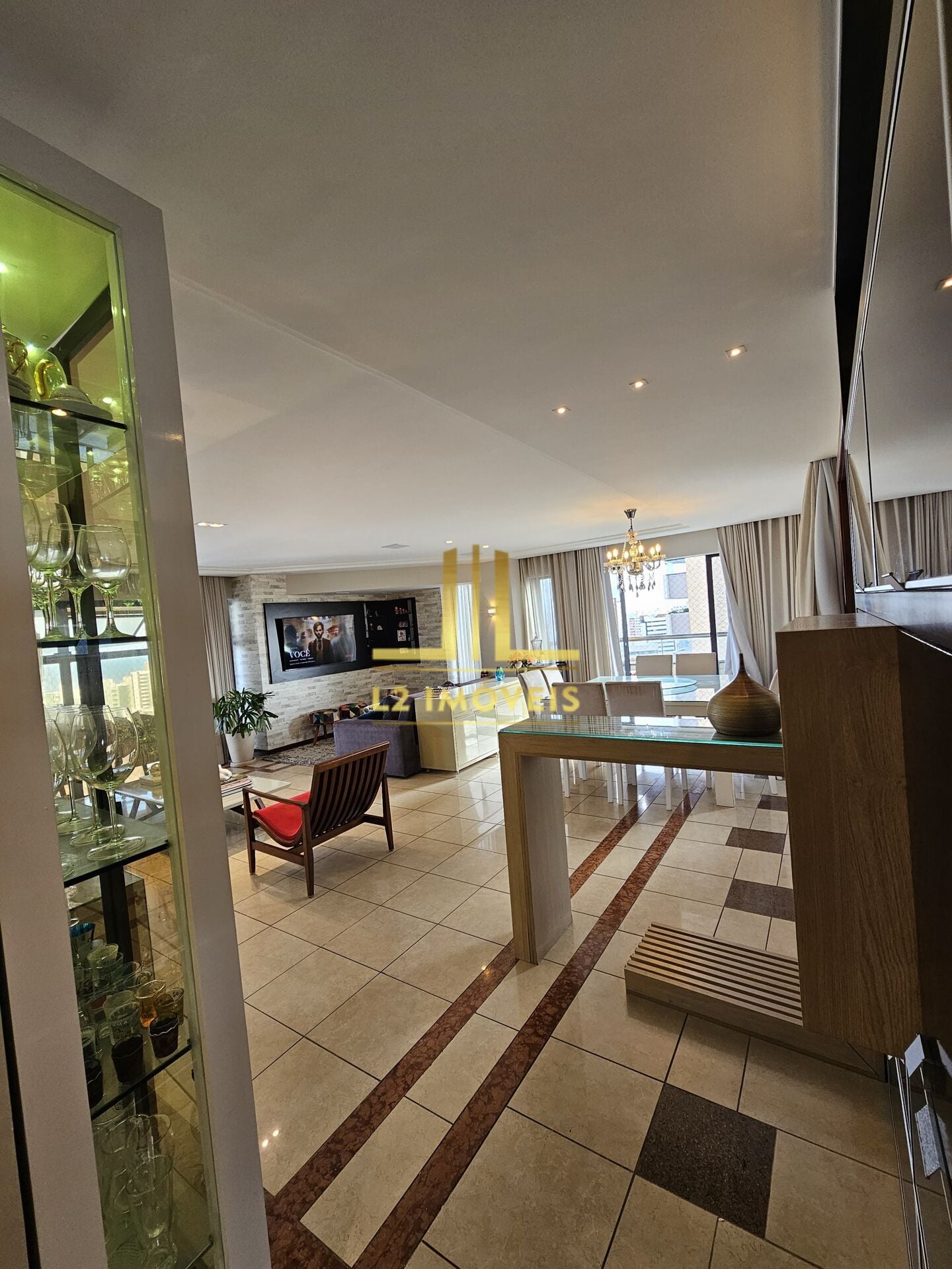 Apartamento, 4 quartos, 205 m² - Foto 1