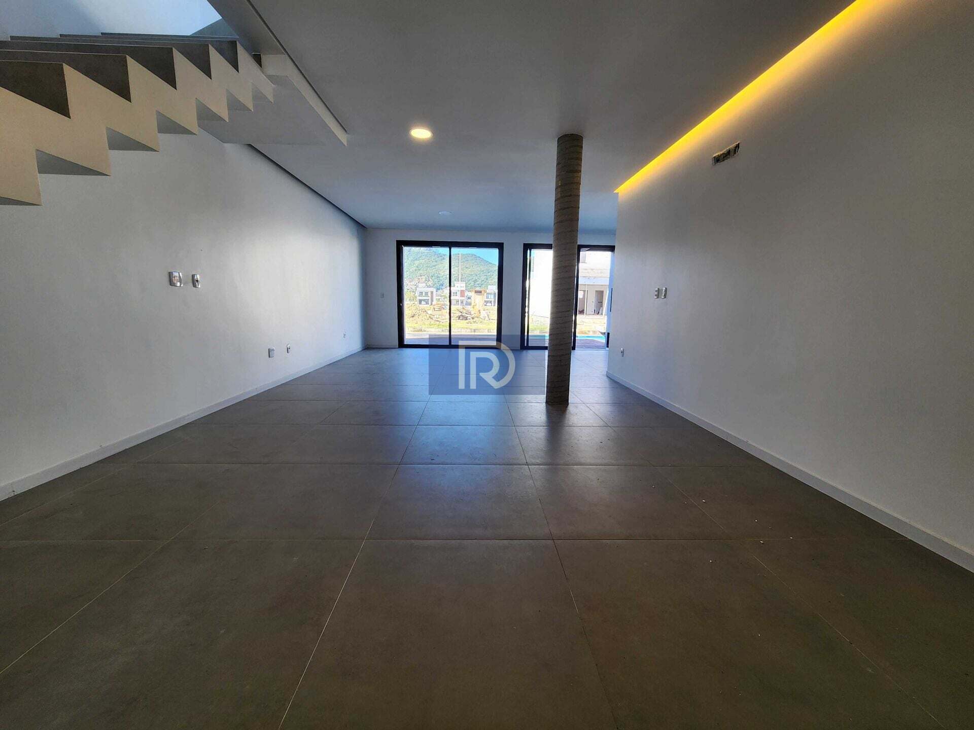 Casa, 3 quartos, 216 m² - Foto 2