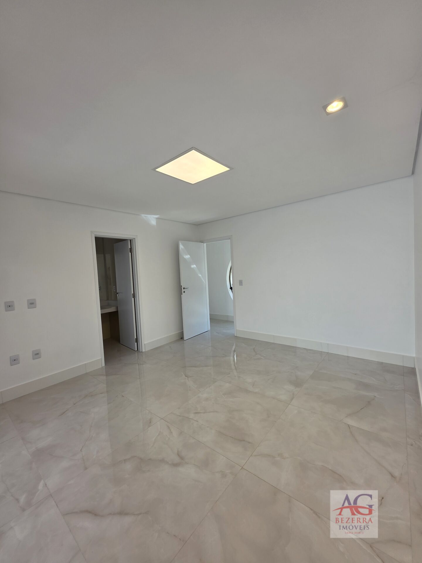 Casa, 4 quartos, 326 m² - Foto 31