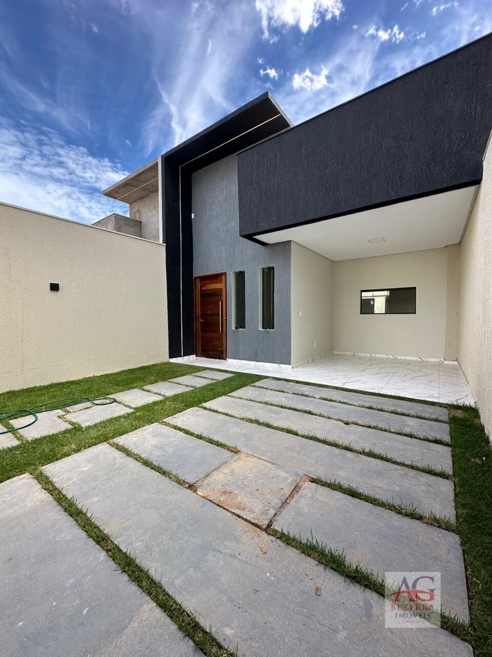 Casa, 2 quartos, 78 m² - Foto 1