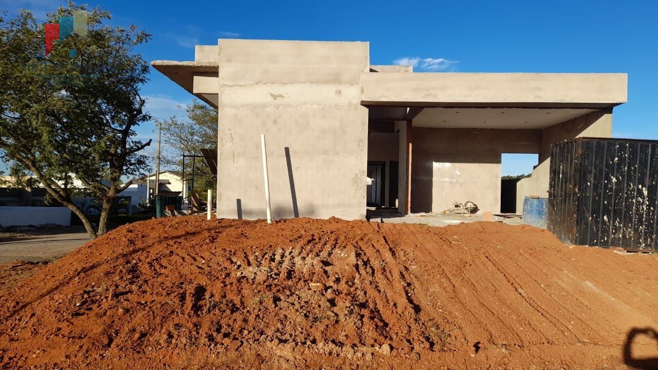 Ninho Verde 1 - Casa alto padrão em Condomínio
