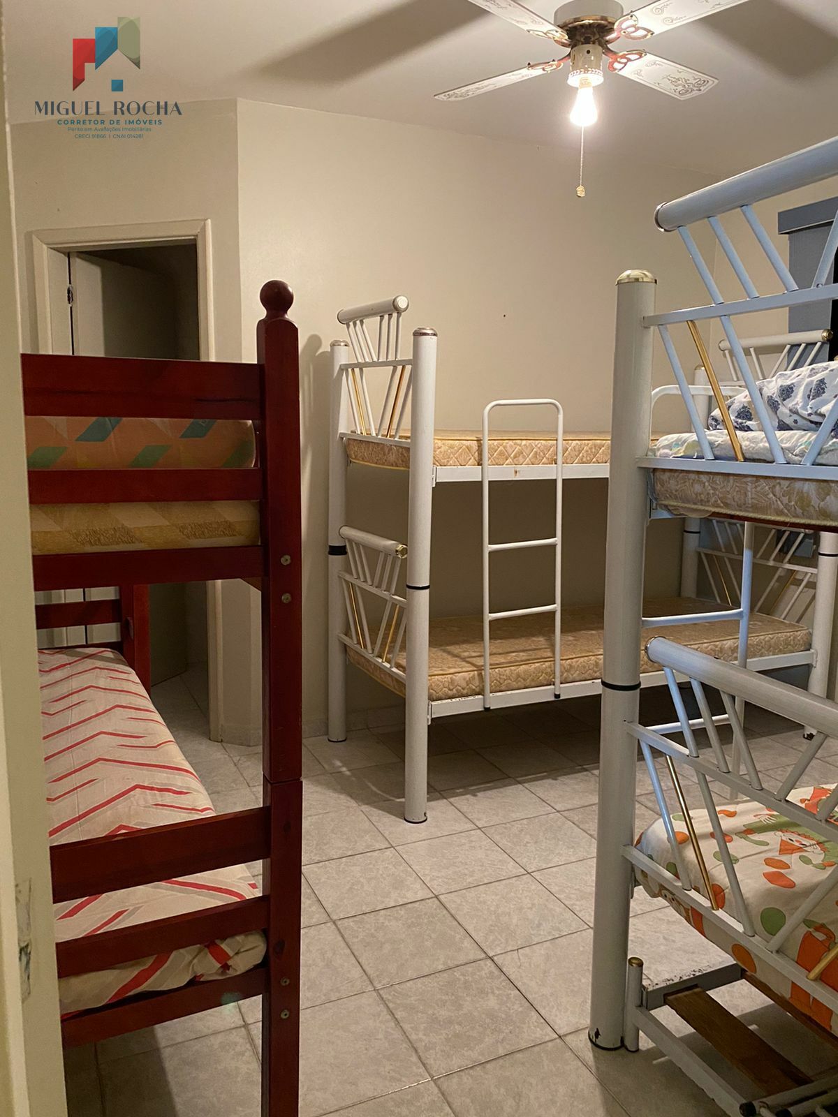 Apartamento à venda no bairro Jardim Três Marias - Guarujá/SP