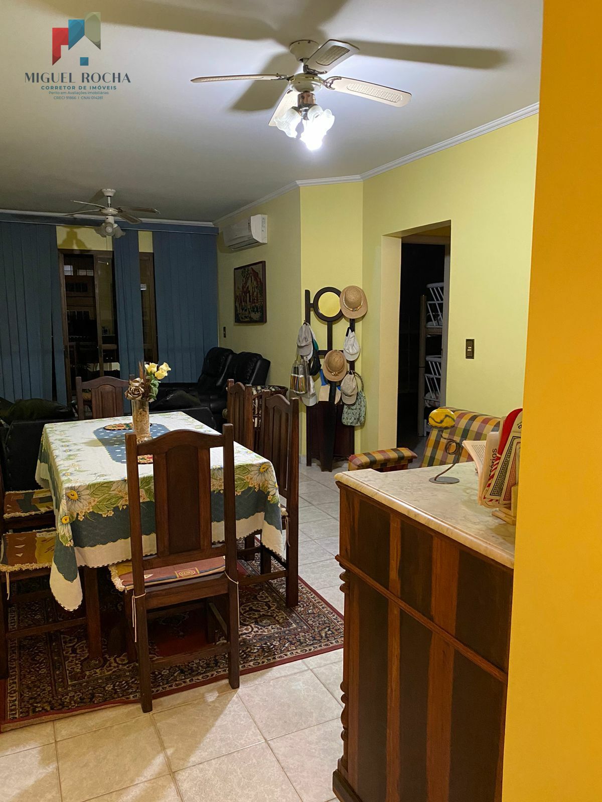 Apartamento à venda no bairro Jardim Três Marias - Guarujá/SP