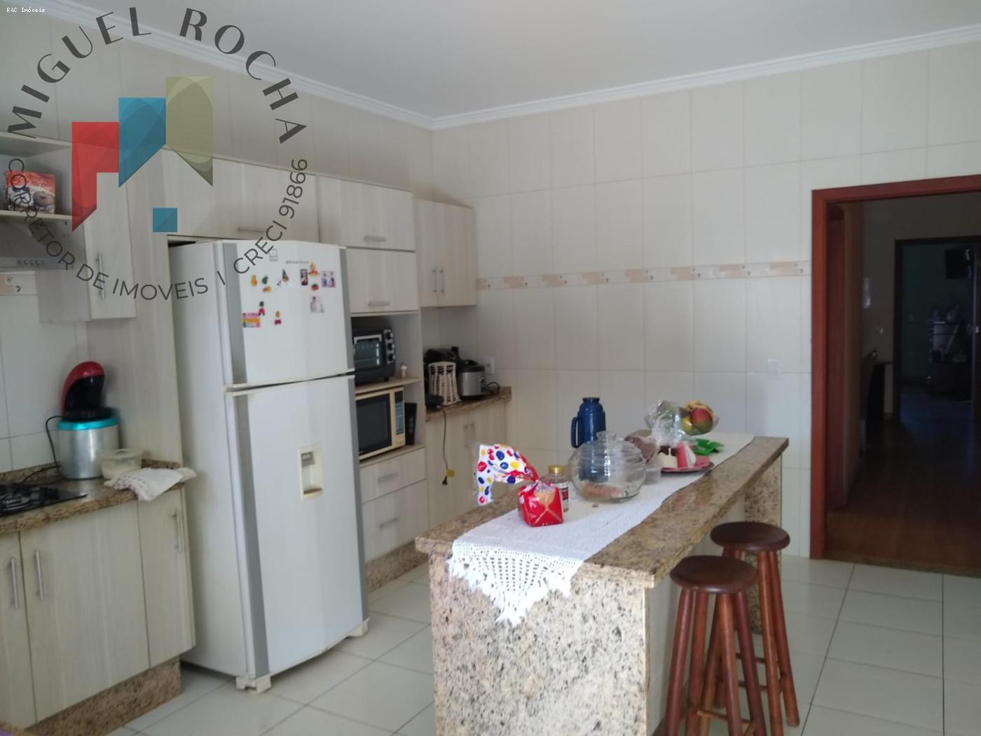 Sobrado à venda no bairro Nova Tatuí em Tatuí/SP