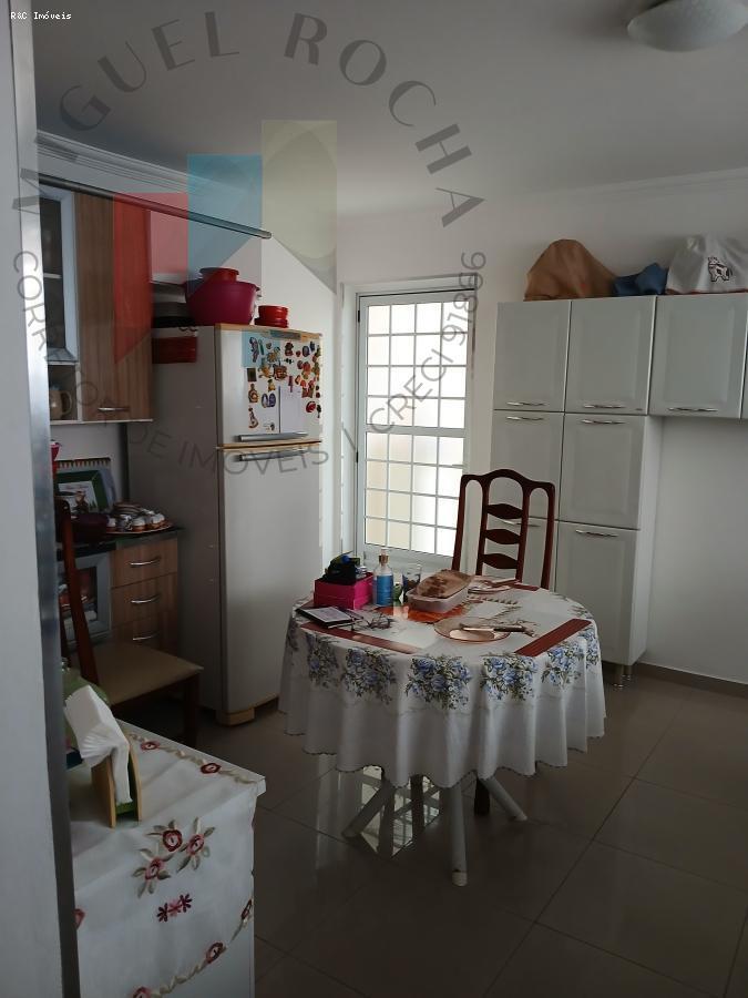 Sobrado à venda no bairro Vila Pires em Santo André/SP