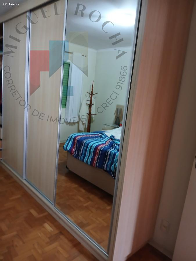 Sobrado à venda no bairro Vila Pires em Santo André/SP