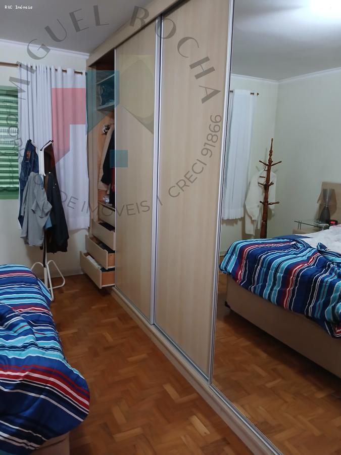 Sobrado à venda no bairro Vila Pires em Santo André/SP