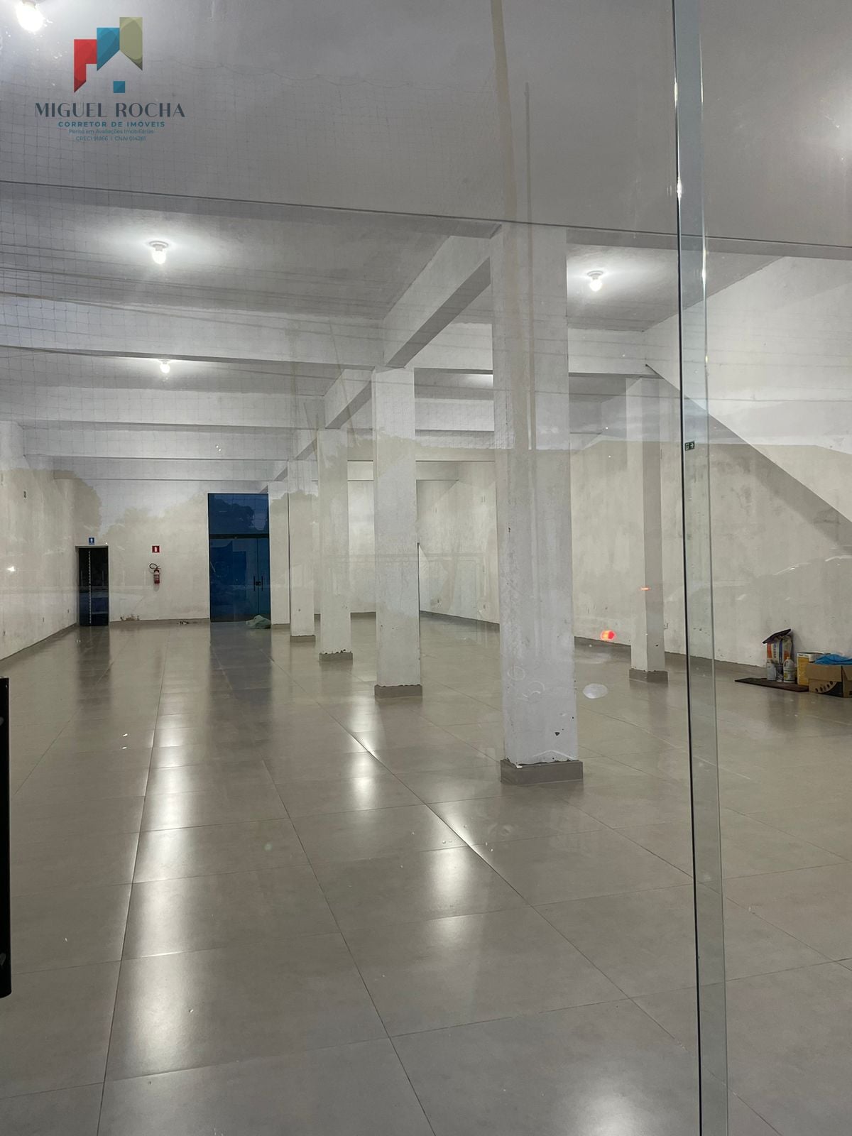 Loja Ponto Comercial em Jardim Santo Antônio, Quadra/SP