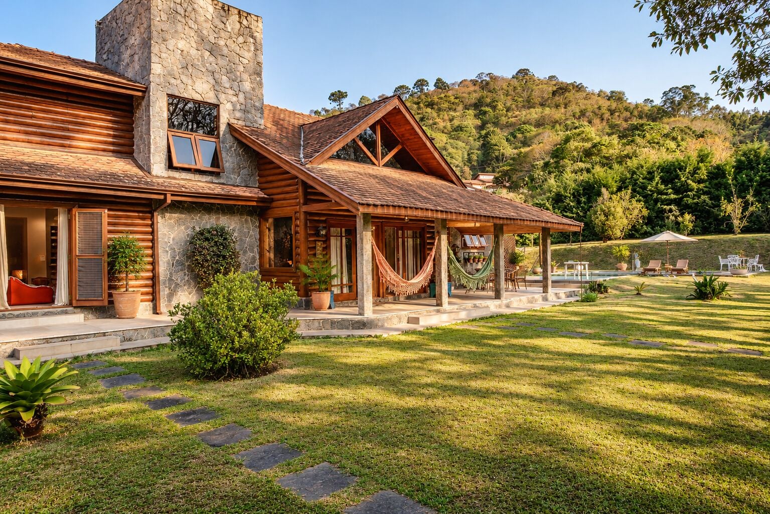 Casa, 4 quartos, 397 m² - Foto 1