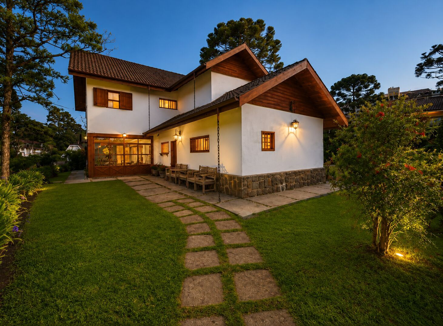 Casa, 5 quartos, 290 m² - Foto 4