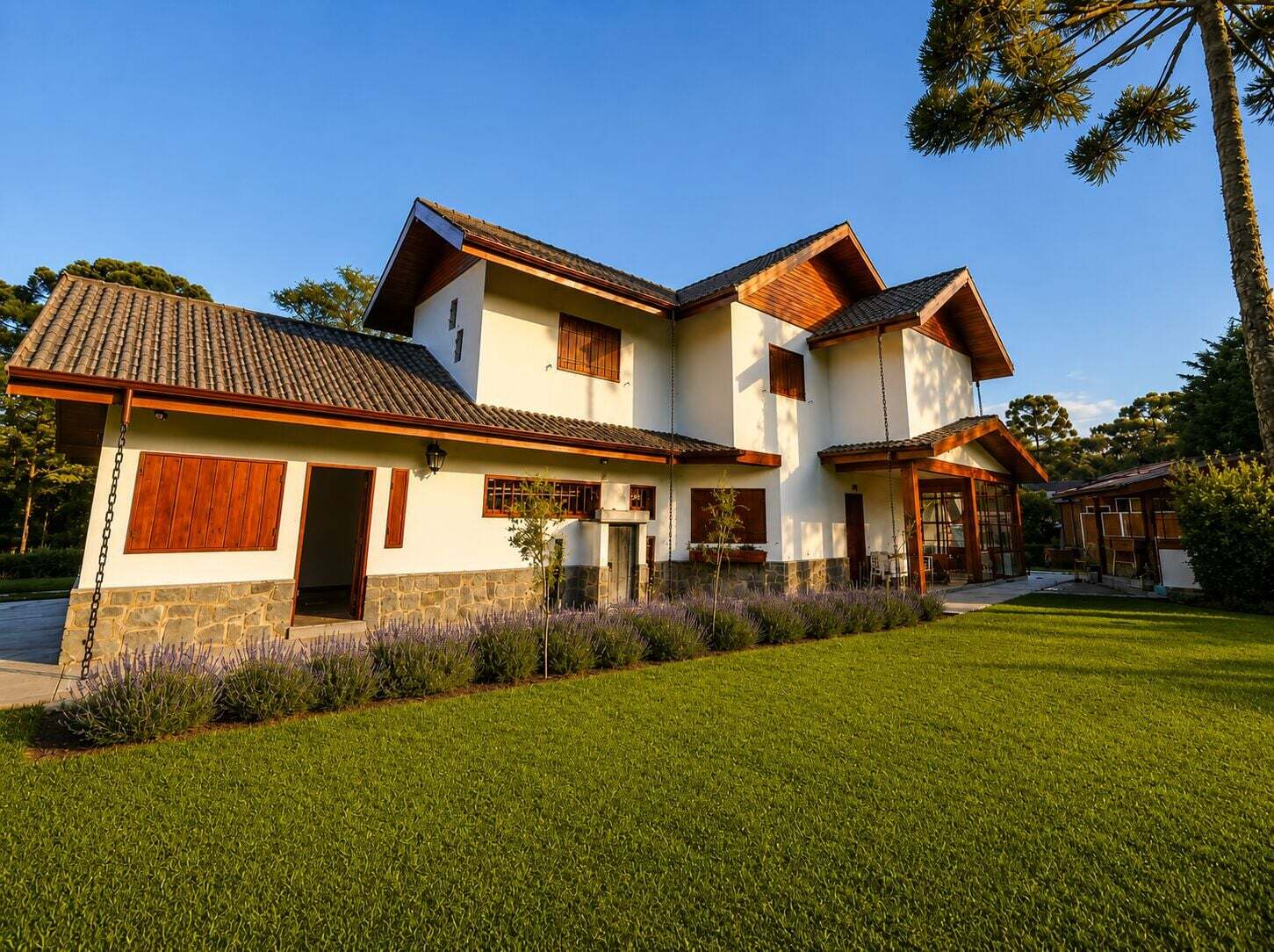 Casa, 5 quartos, 290 m² - Foto 2
