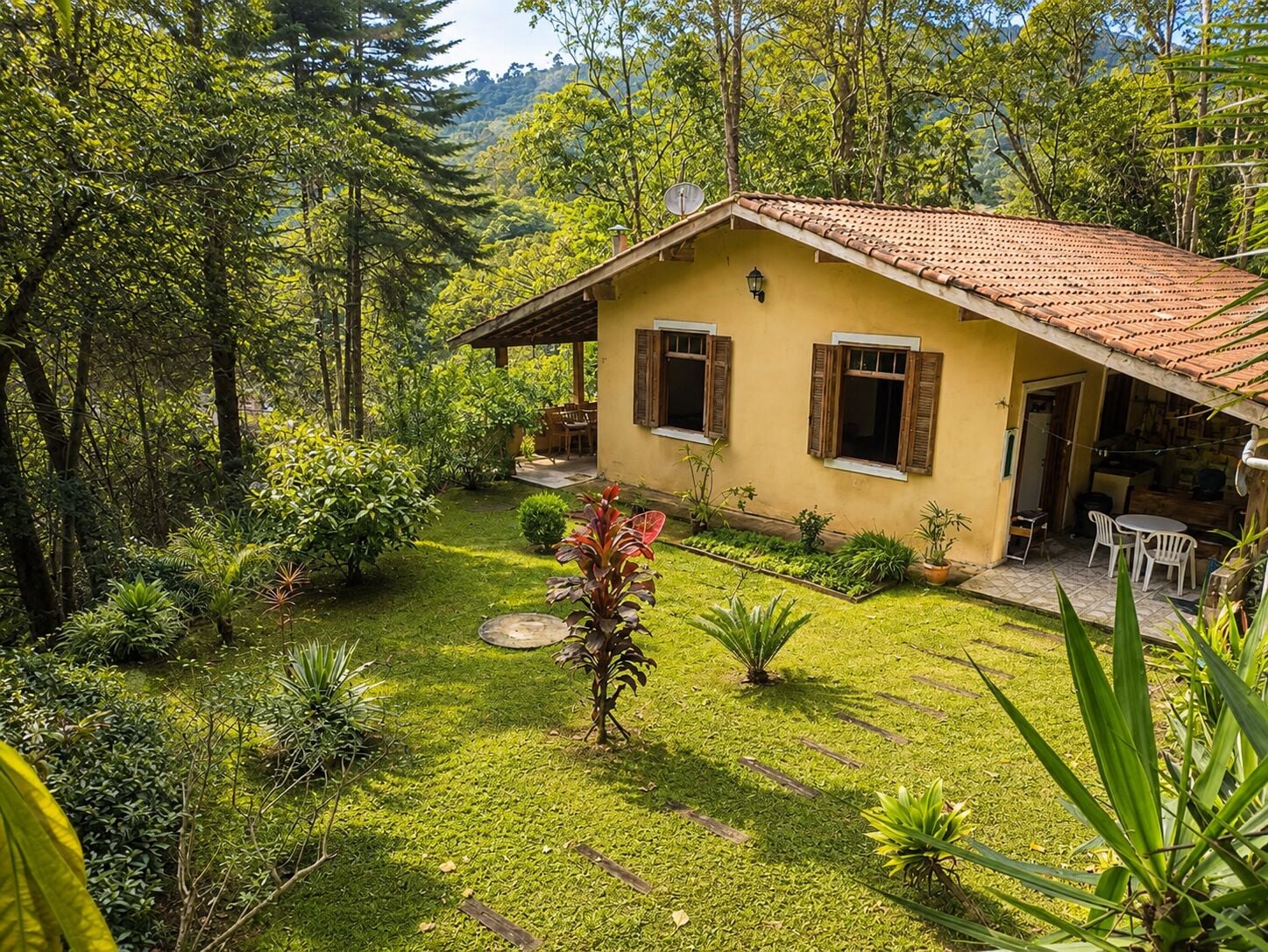 Sítio, 3 quartos, 1000 m² - Foto 1