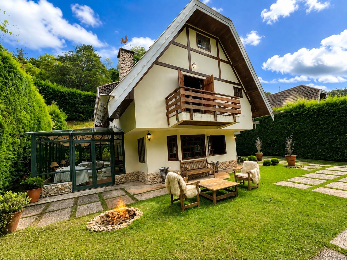 Casa, 5 quartos, 280 m² - Foto 1