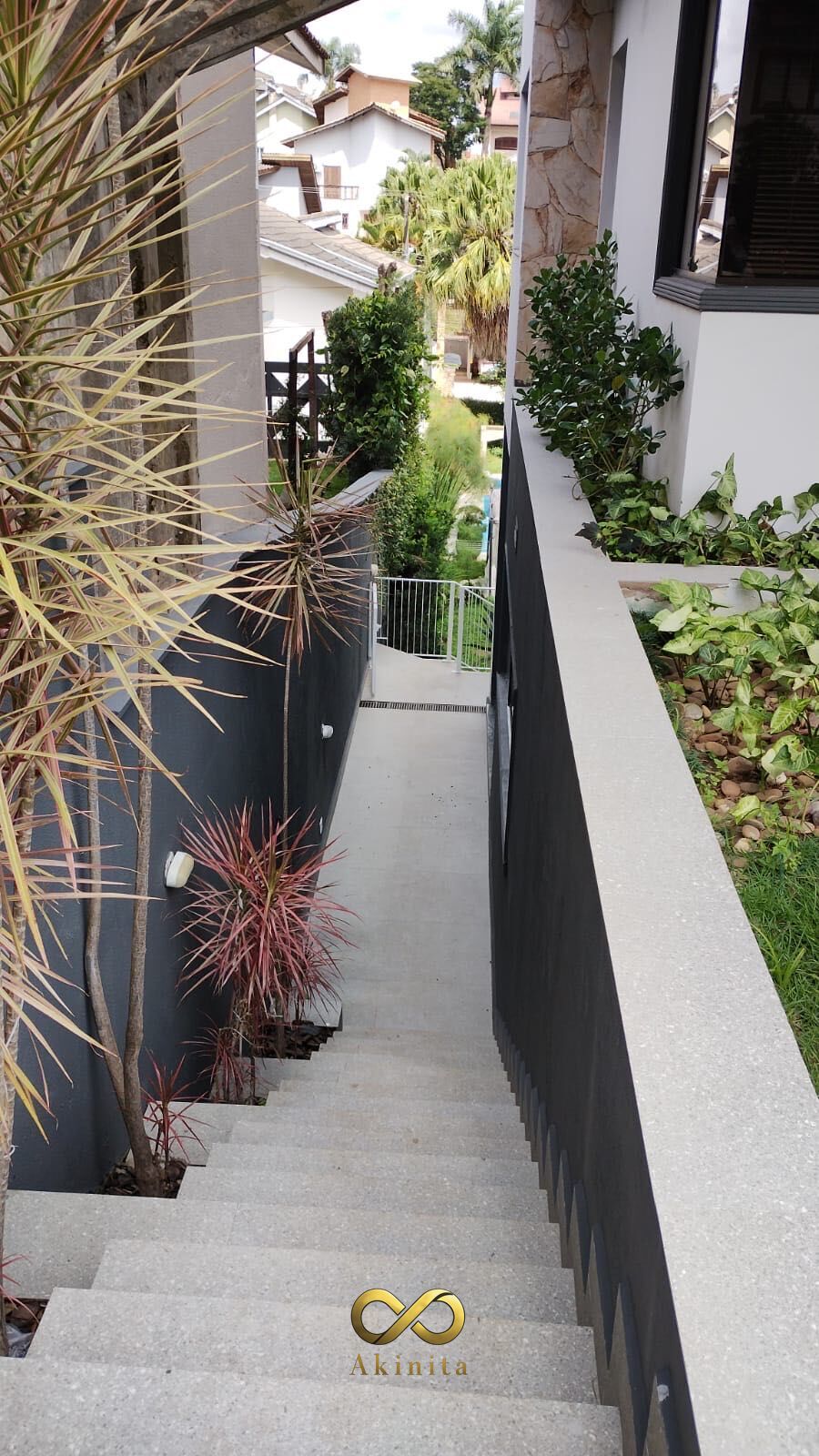 Casa à venda com 3 quartos, 1 suíte, 4 vagas e 330m² no Aruja 5, Arujá (SP) — foto 10 de 14