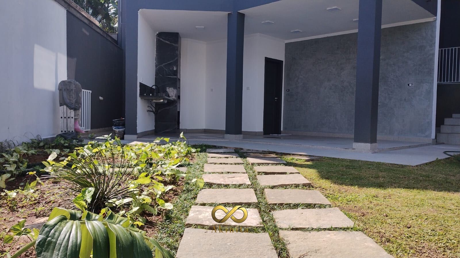 Casa à venda com 3 quartos, 1 suíte, 4 vagas e 330m² no Aruja 5, Arujá (SP) — foto 8 de 14