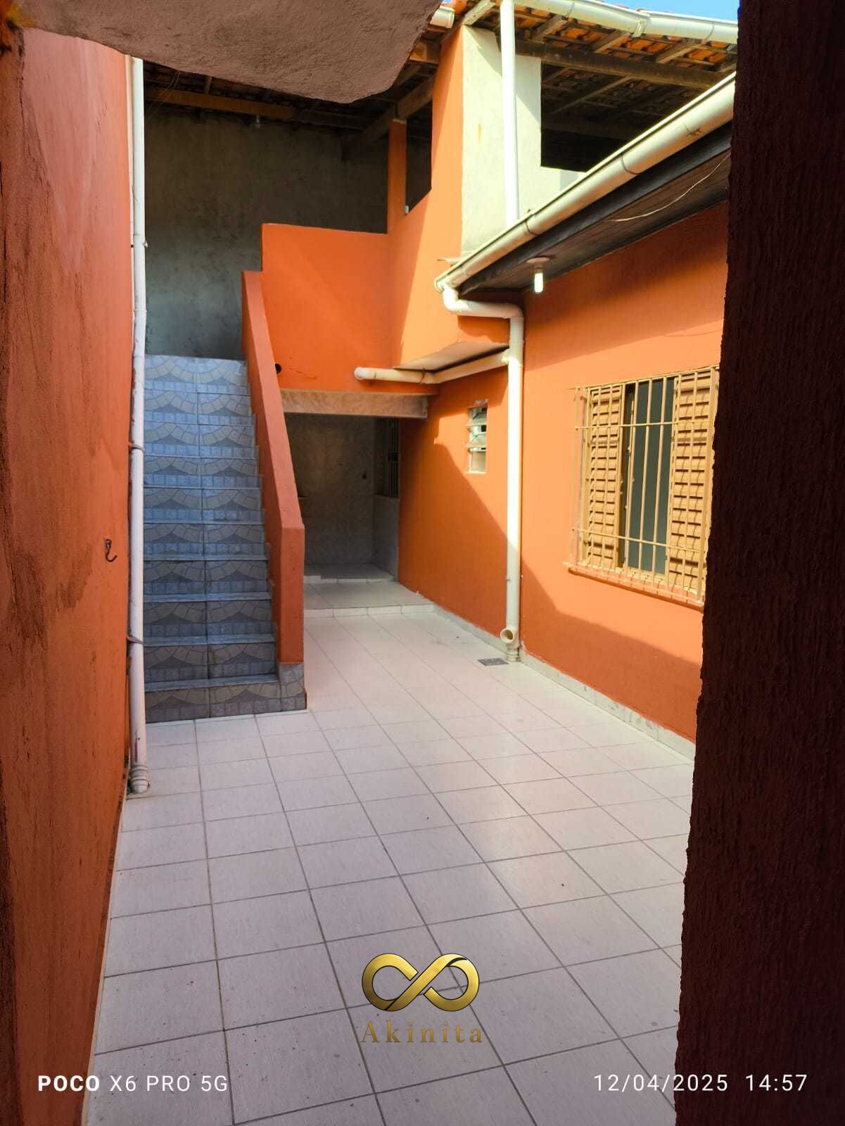 Casa à venda com 3 quartos, 1 suíte, 2 vagas e 146m² no Conjunto Habitacional Antônio Bovolenta, Mogi das Cruzes (SP) — foto 9 de 12
