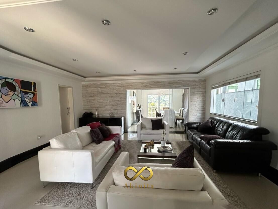 Casa à venda com 4 quartos, 3 suítes, 6 vagas e 470m² no Parque Residencial Itapeti, Mogi das Cruzes (SP) — foto 12 de 30