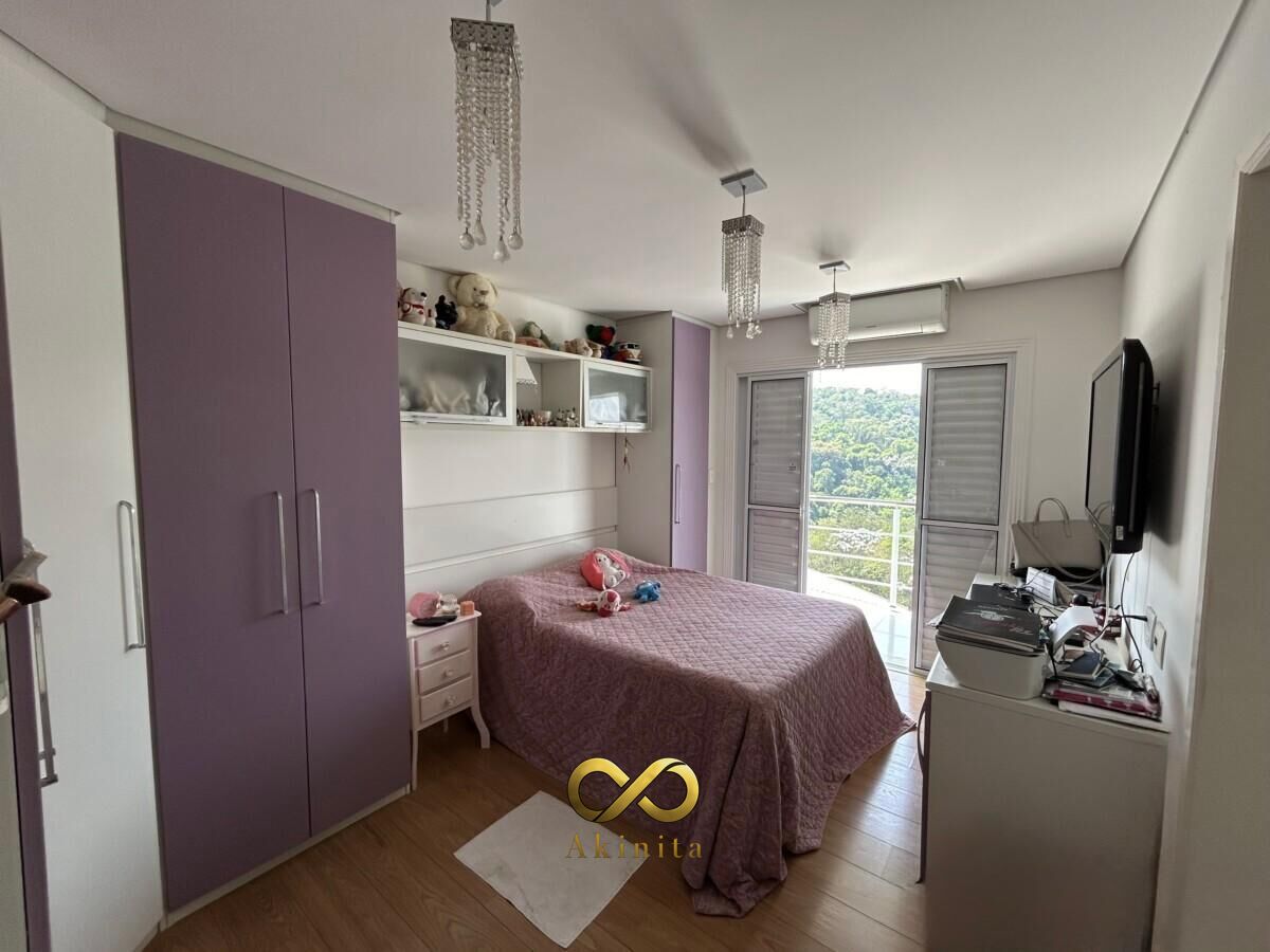Casa à venda com 4 quartos, 3 suítes, 6 vagas e 470m² no Parque Residencial Itapeti, Mogi das Cruzes (SP) — foto 10 de 30