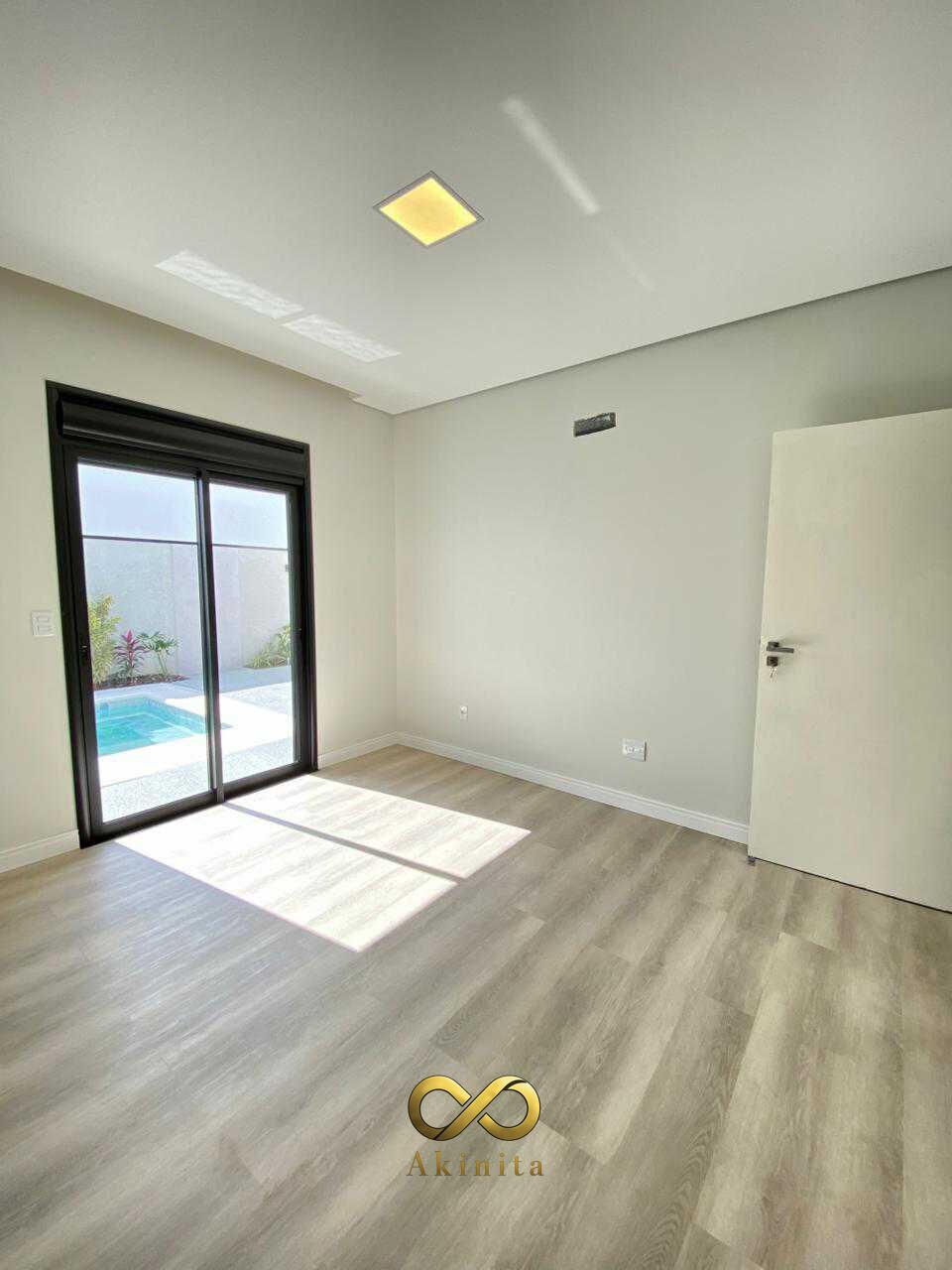 Casa à venda com 3 suítes, 4 vagas e 177m² no Jardim São Pedro, Mogi das Cruzes (SP) — foto 13 de 19