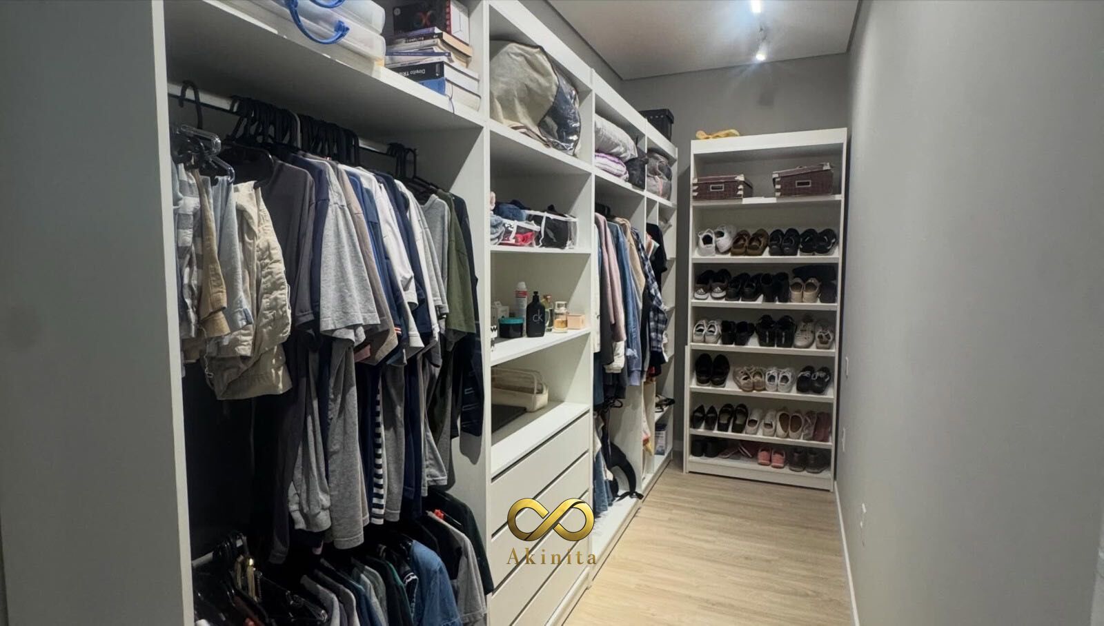 Casa à venda com 3 quartos, 3 suítes, 4 vagas e 230m² no Cézar de Souza, Mogi das Cruzes (SP) — foto 9 de 11