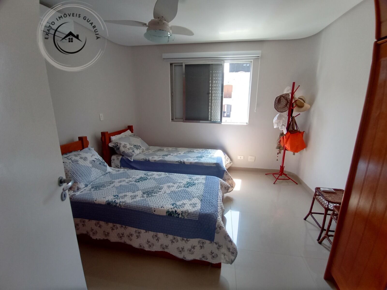 Apartamento Padrão de 03 dormitórios para venda na praia da Enseada. - foto 7