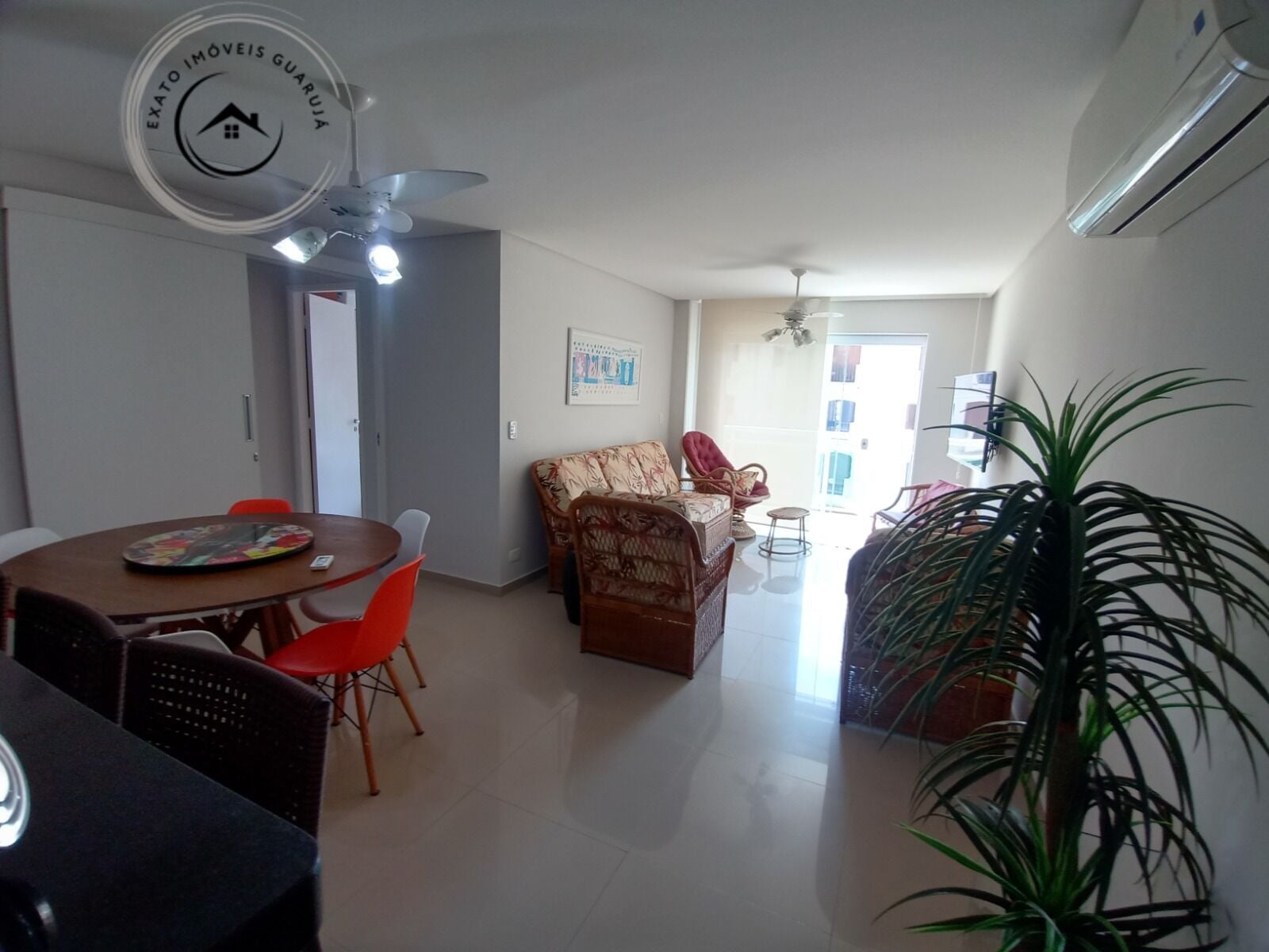 Apartamento Padrão de 03 dormitórios para venda na praia da Enseada. - foto 1