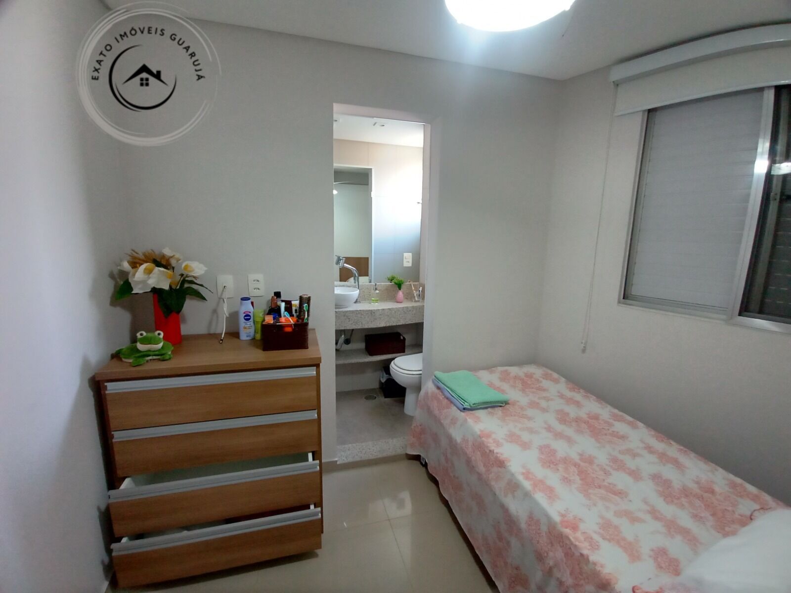 Apartamento Padrão de 03 dormitórios para venda na praia da Enseada. - foto 12