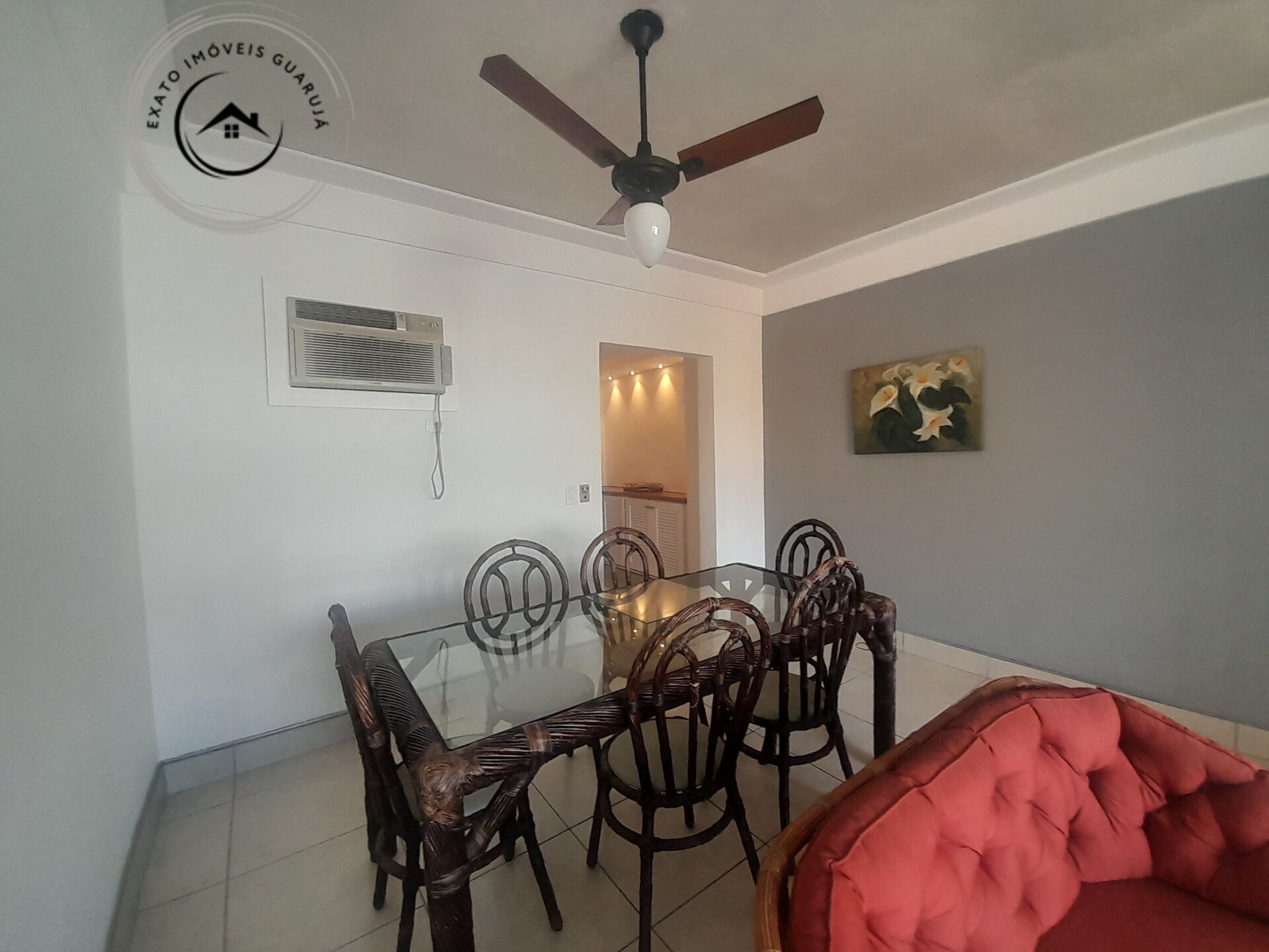 Apartamento padrão de 02 dormitórios para locação anual na p