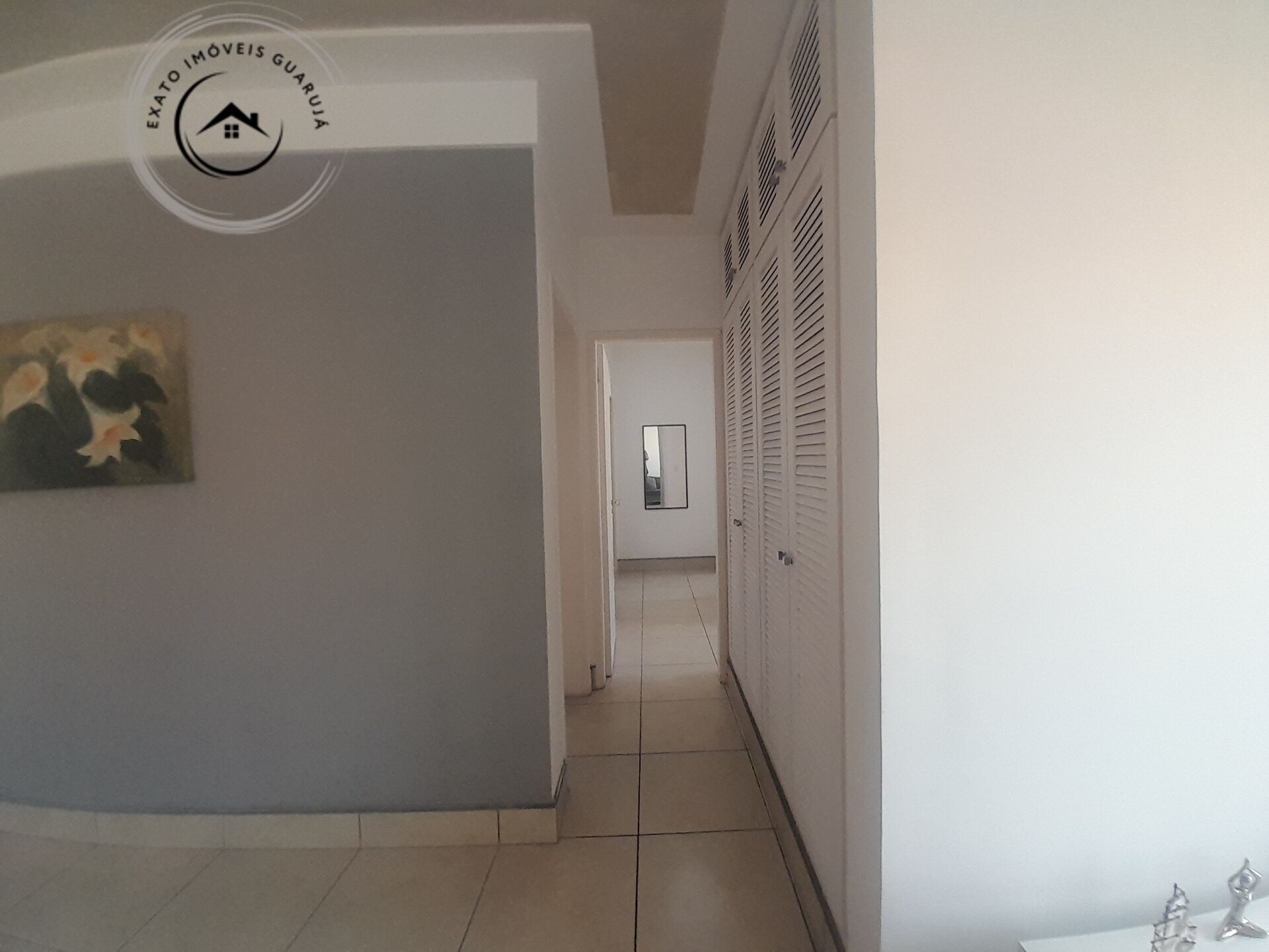Apartamento padrão de 02 dormitórios para locação anual na p