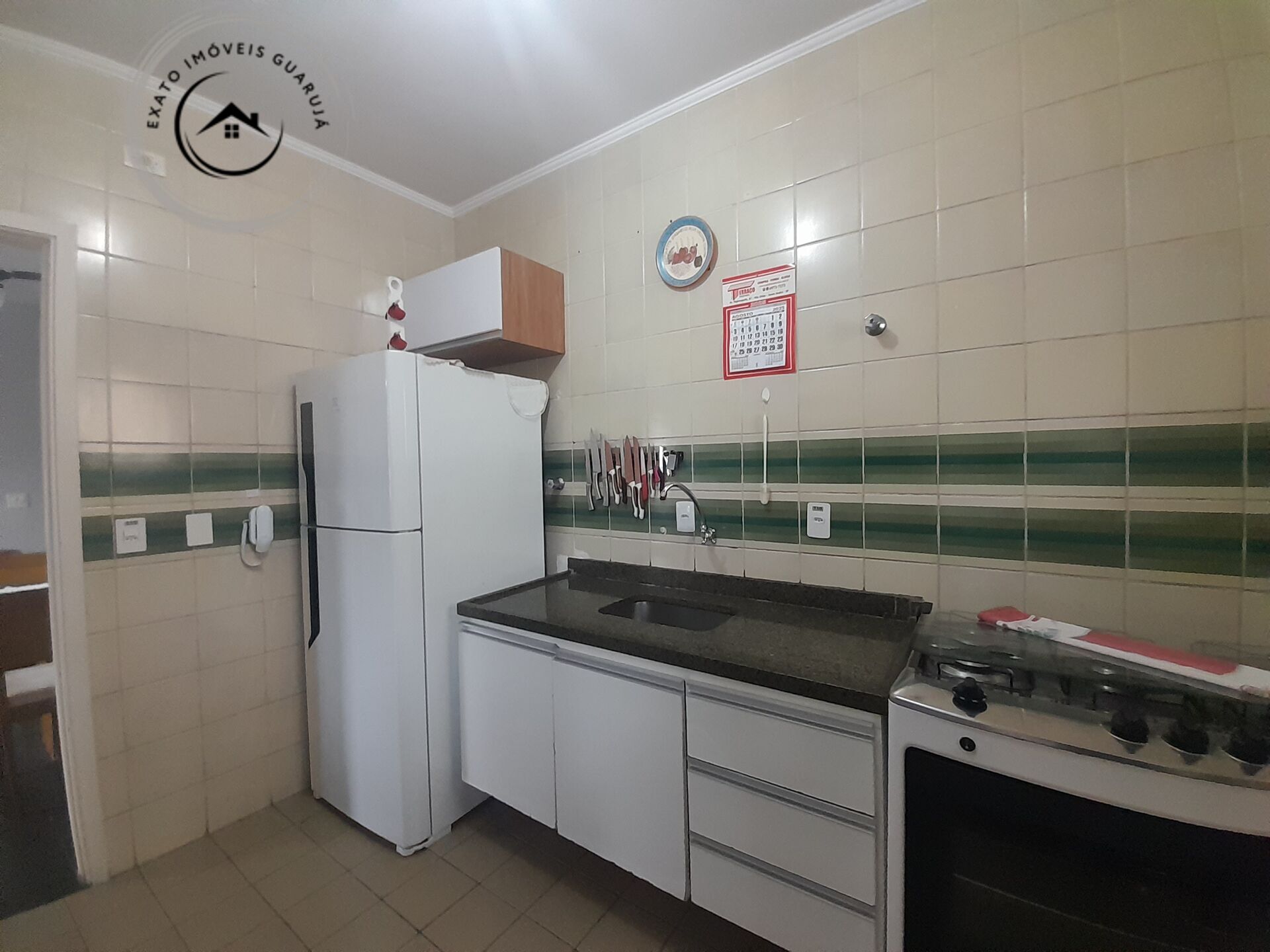 Apartamento Padrão de 02 dormitórios para venda na Praia da Enseada. - foto 23