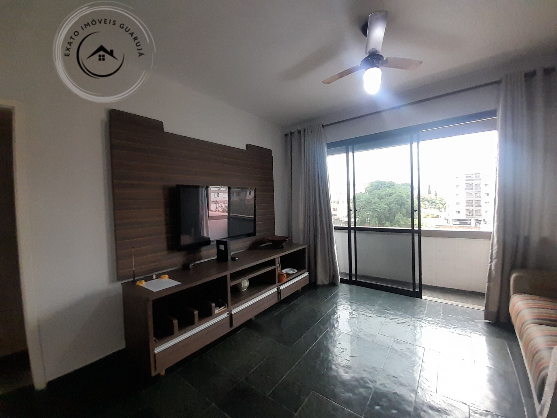 Apartamento Padrão de 02 dormitórios para venda na Praia da Enseada. - foto 1