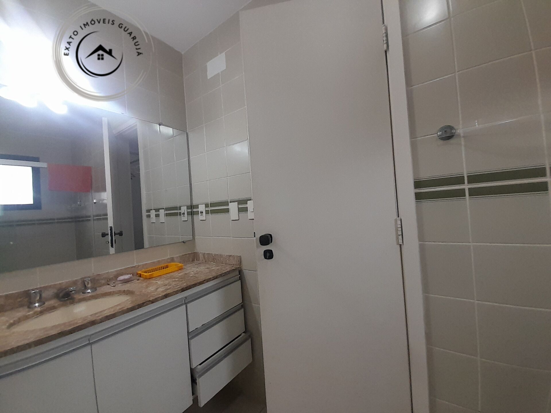 Apartamento Padrão de 02 dormitórios para venda na Praia da Enseada. - foto 15