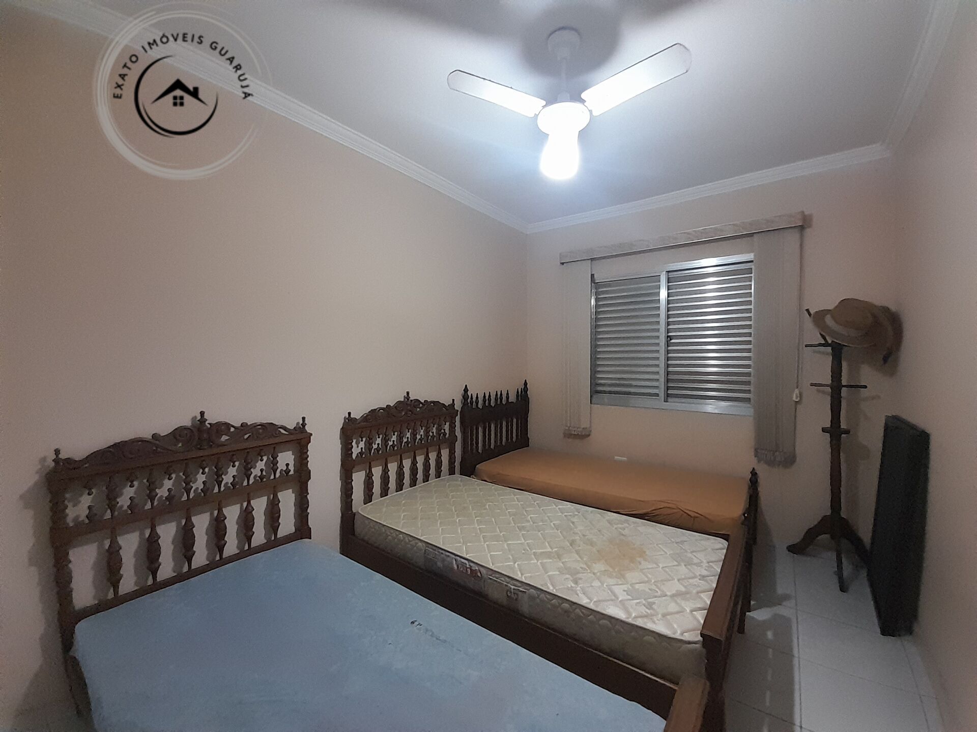 Apartamento Padrão de 02 dormitórios para locação anual na Praia da Enseada. - foto 23
