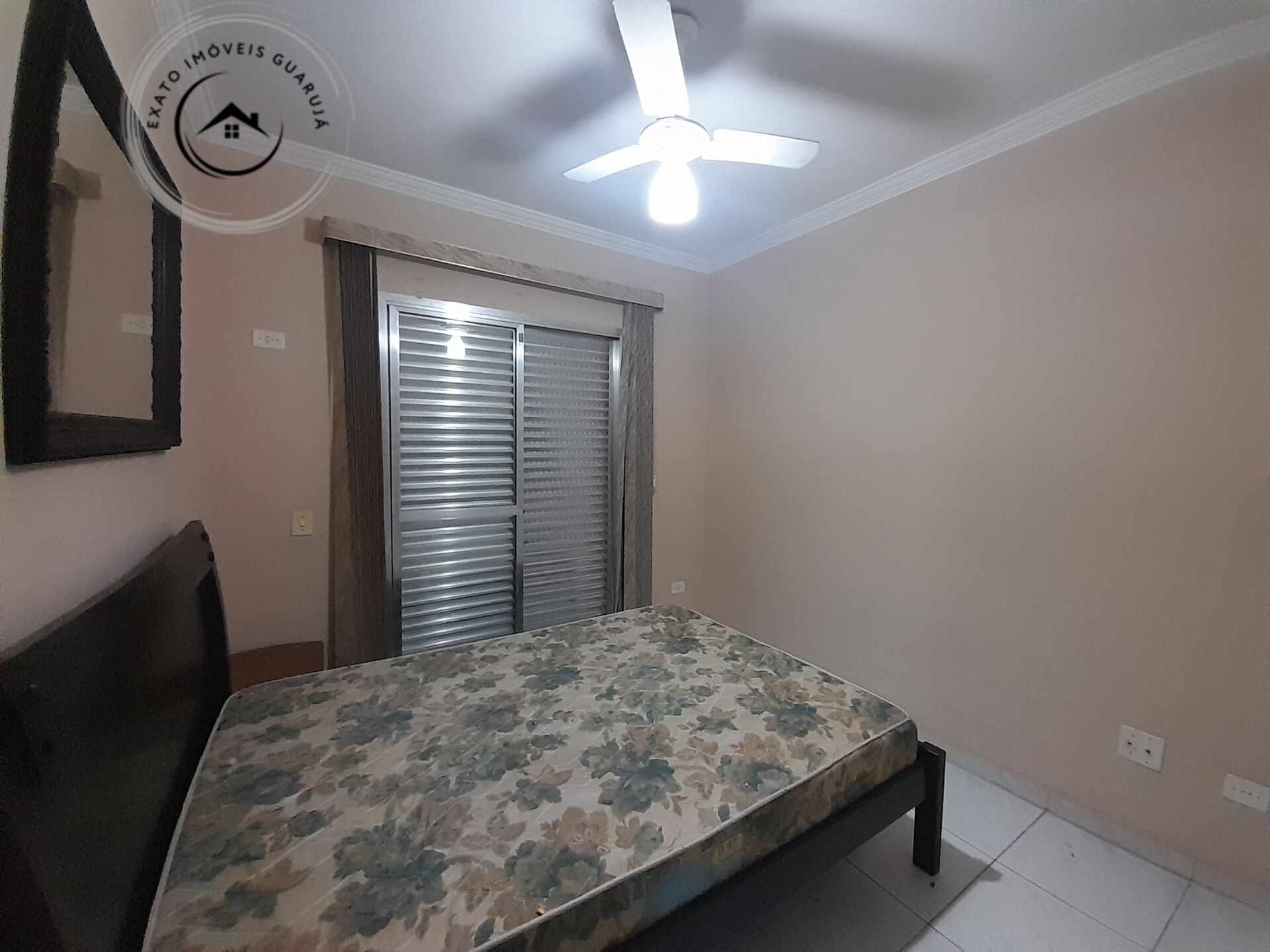 Apartamento Padrão de 02 dormitórios para locação anual na Praia da Enseada. - foto 13