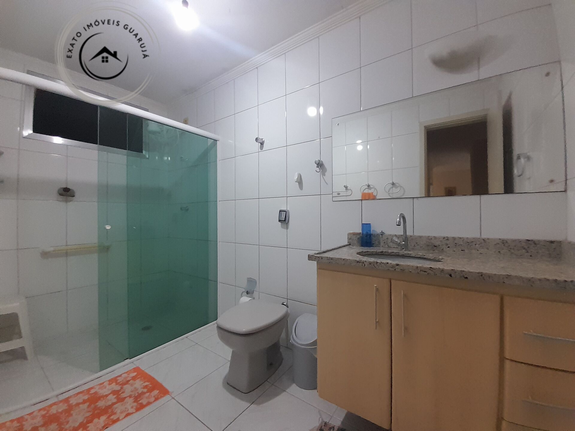 Apartamento Padrão de 02 dormitórios para locação anual na Praia da Enseada. - foto 19