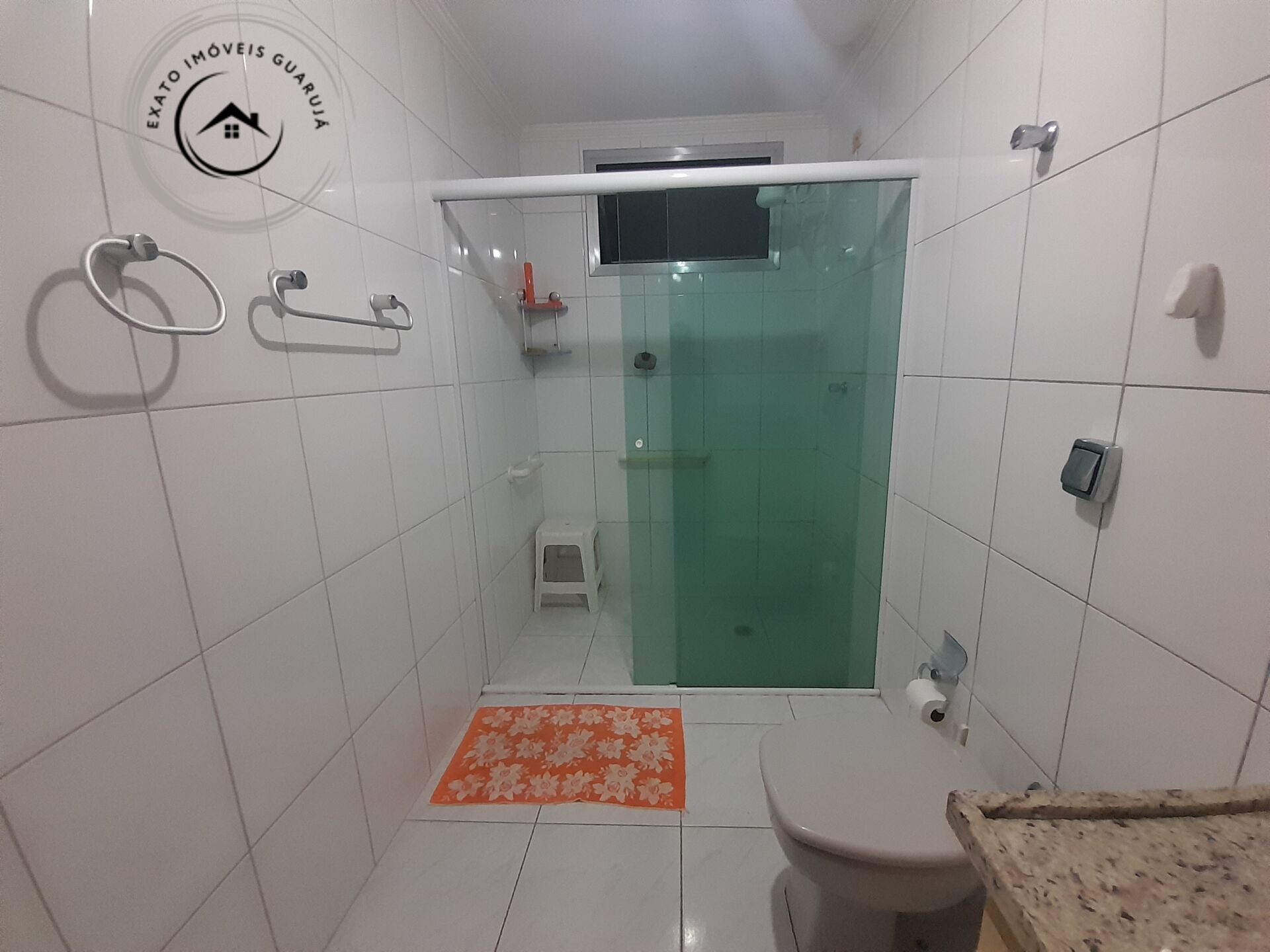 Apartamento Padrão de 02 dormitórios para locação anual na Praia da Enseada. - foto 21