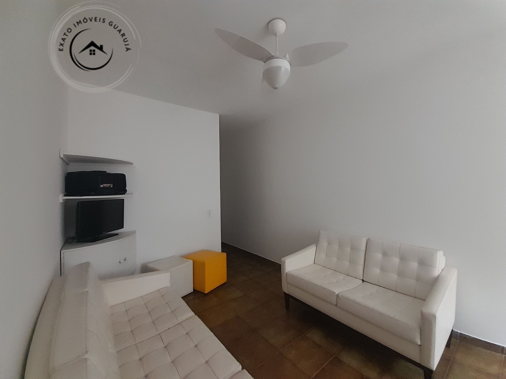 Apartamento Padrão de 01 dormitório para venda na Praia da Enseada. - foto 4