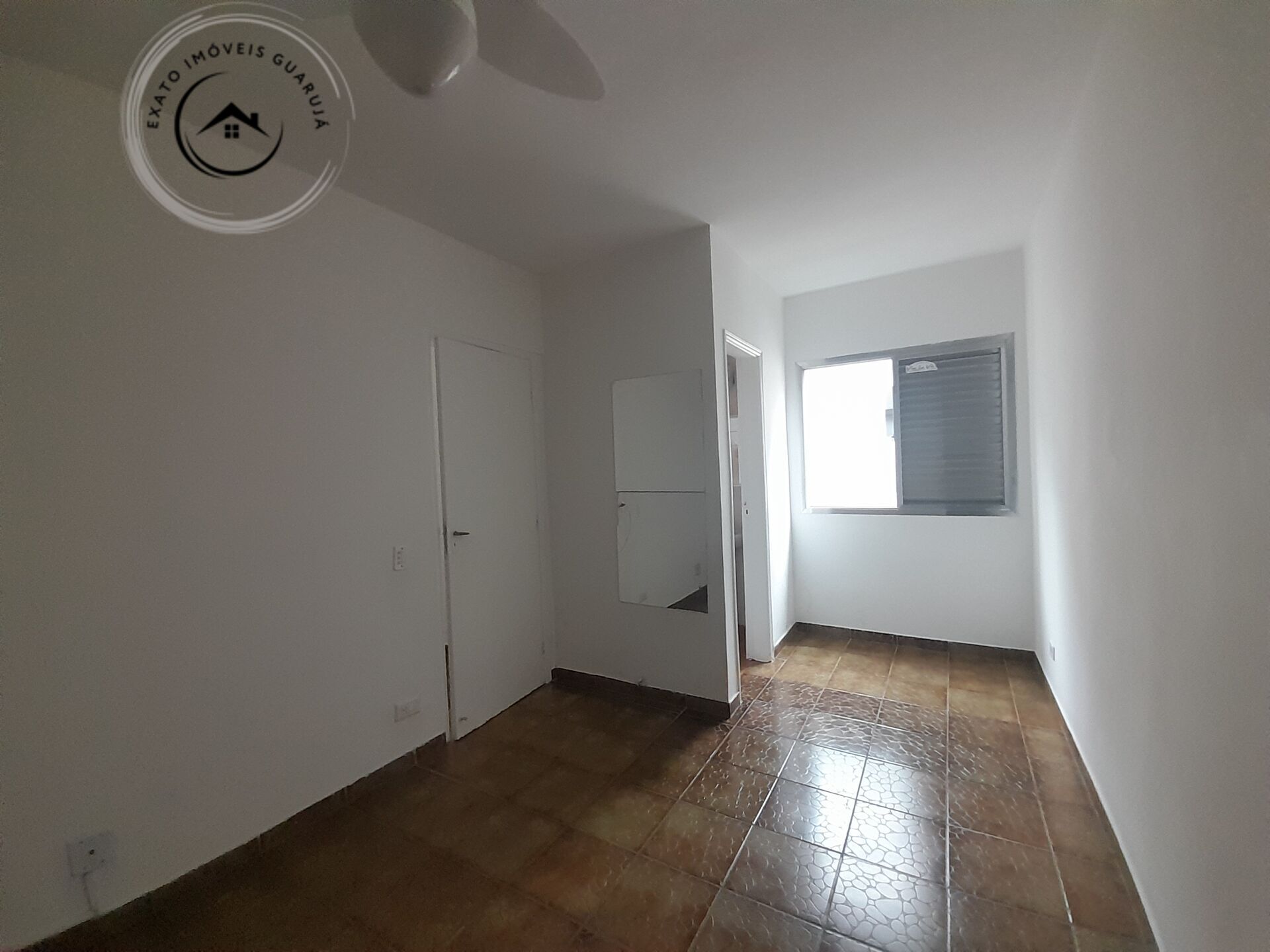Apartamento Padrão de 01 dormitório para venda na Praia da Enseada. - foto 9