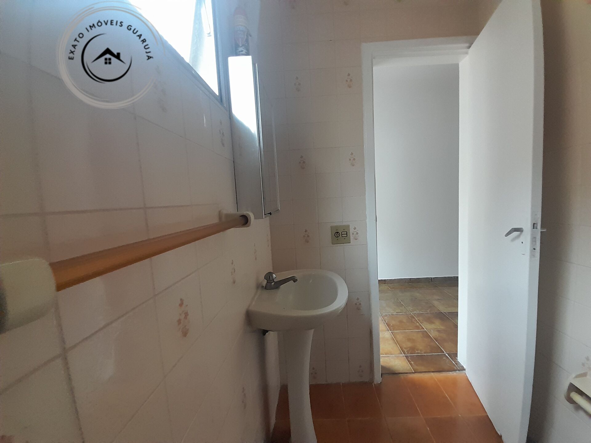 Apartamento Padrão de 01 dormitório para venda na Praia da Enseada. - foto 13