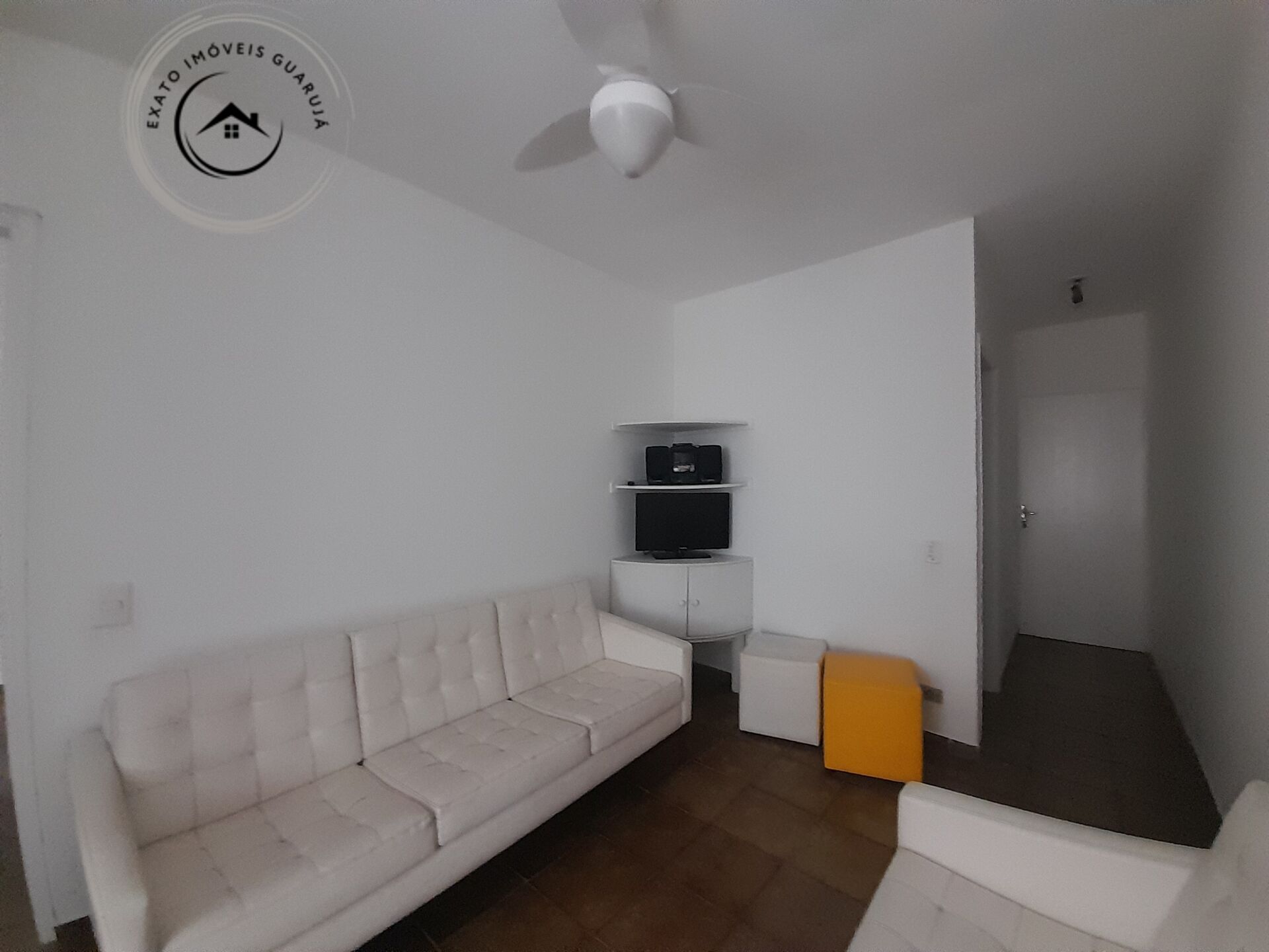 Apartamento Padrão de 01 dormitório para venda na Praia da Enseada. - foto 3