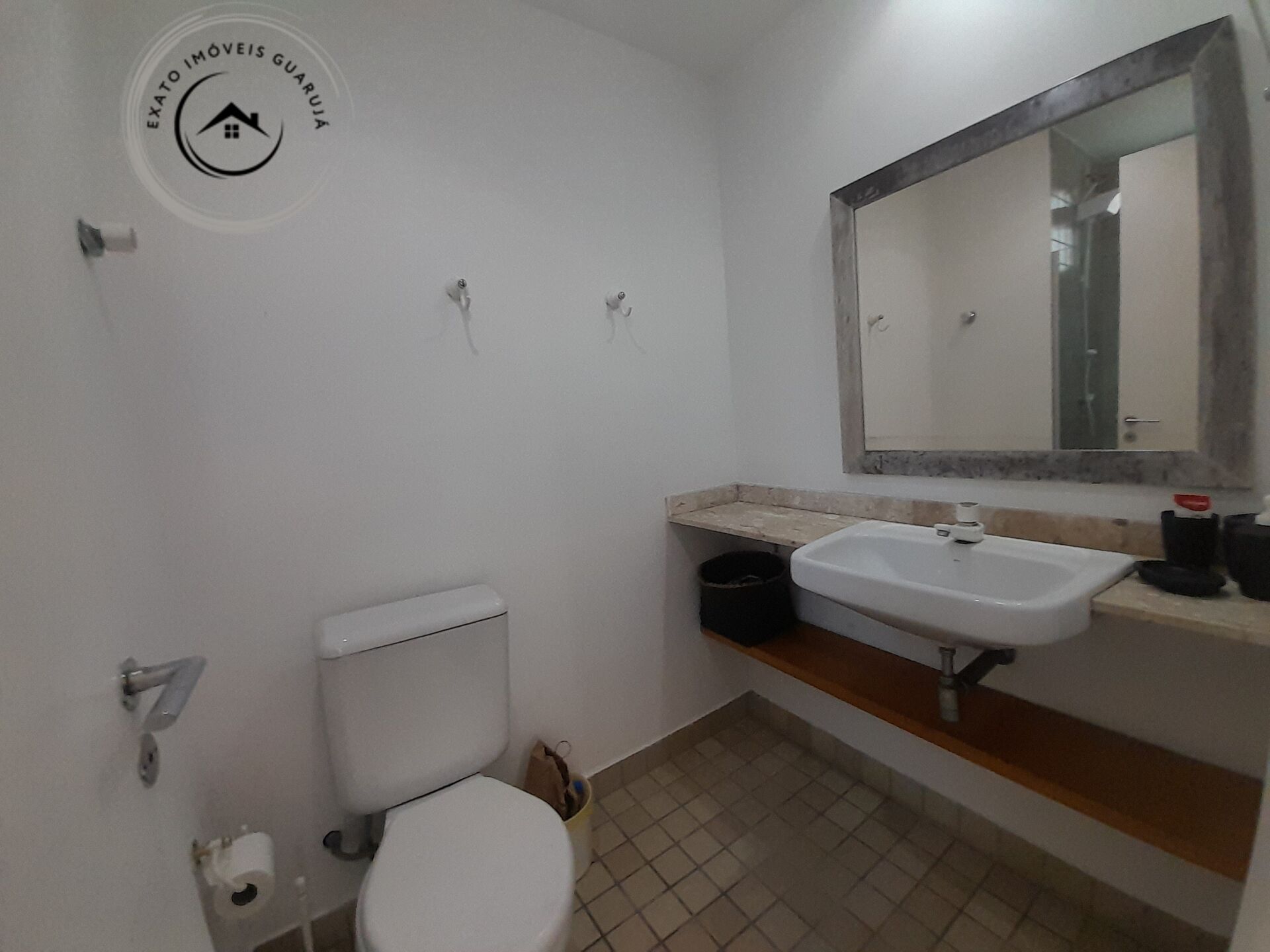 Apartamento Padrão de 02 dormitórios para venda na Praia da Enseada. - foto 14
