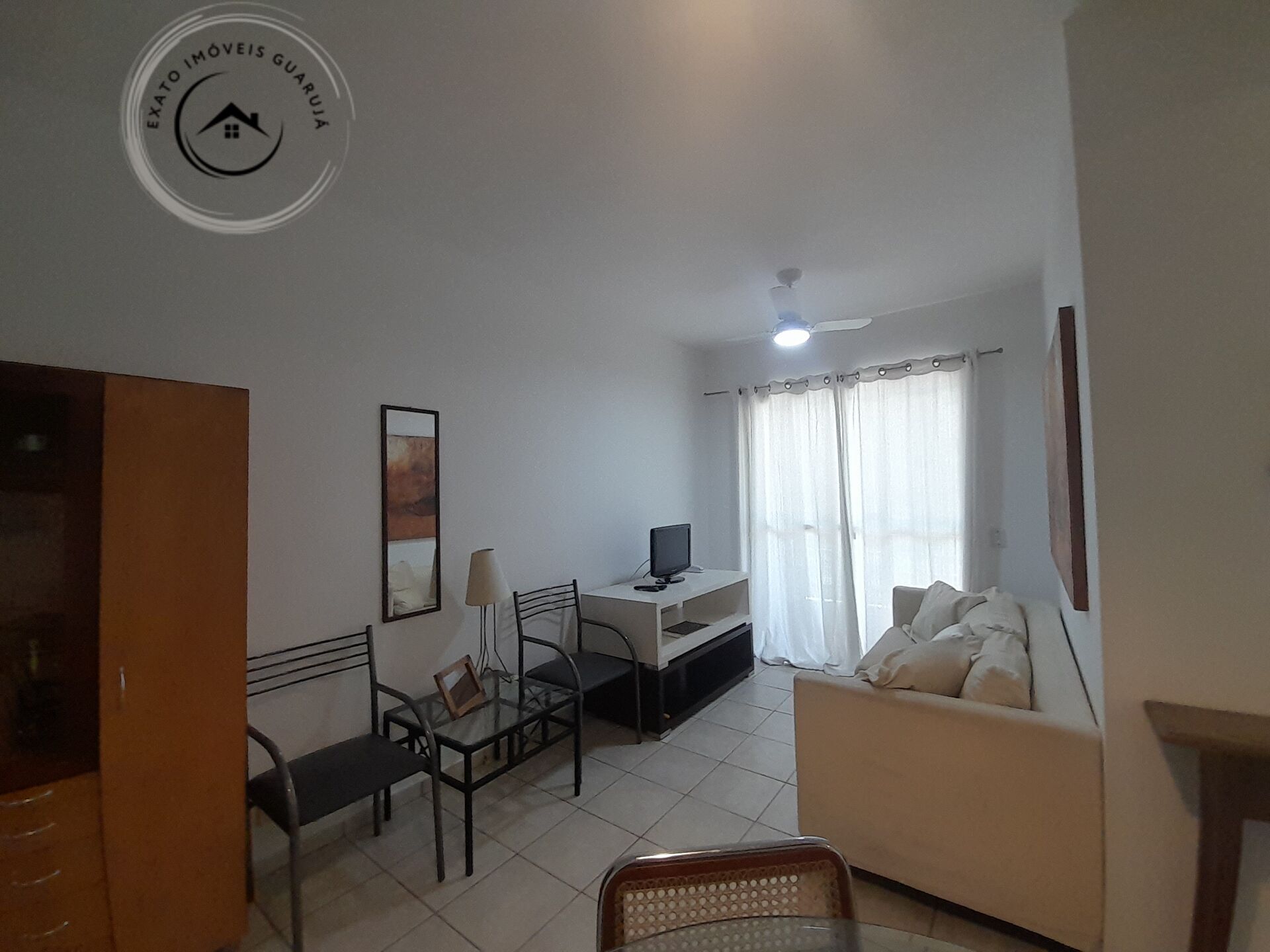 Apartamento Padrão de 02 dormitórios para venda na Praia da Enseada. - foto 2