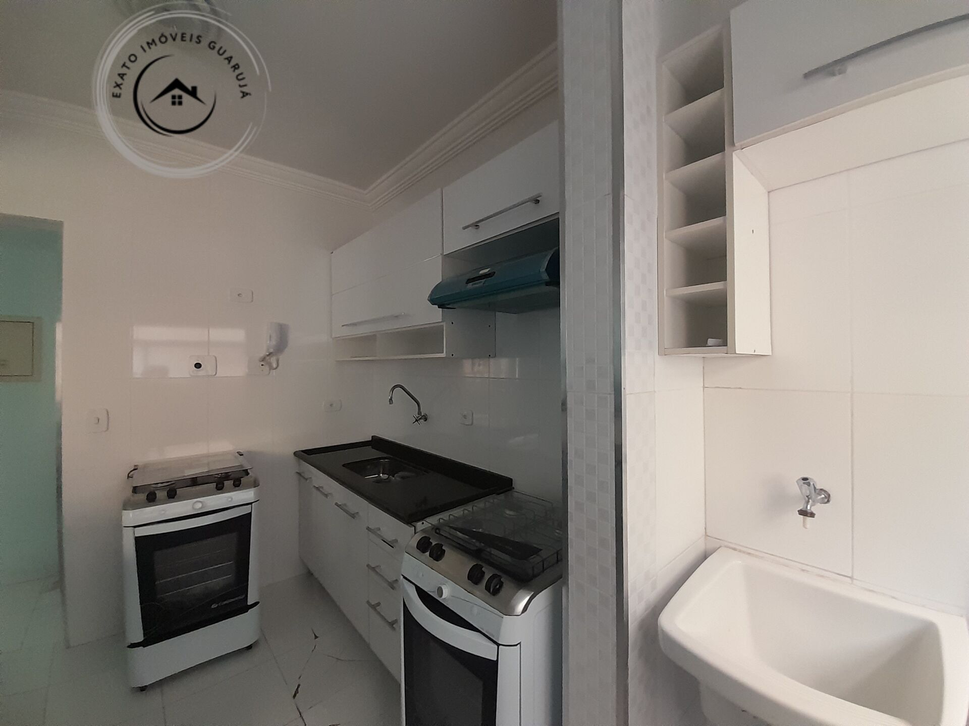 Apartamento Padrão de 02 dormitórios para venda na Praia da Enseada. - foto 5