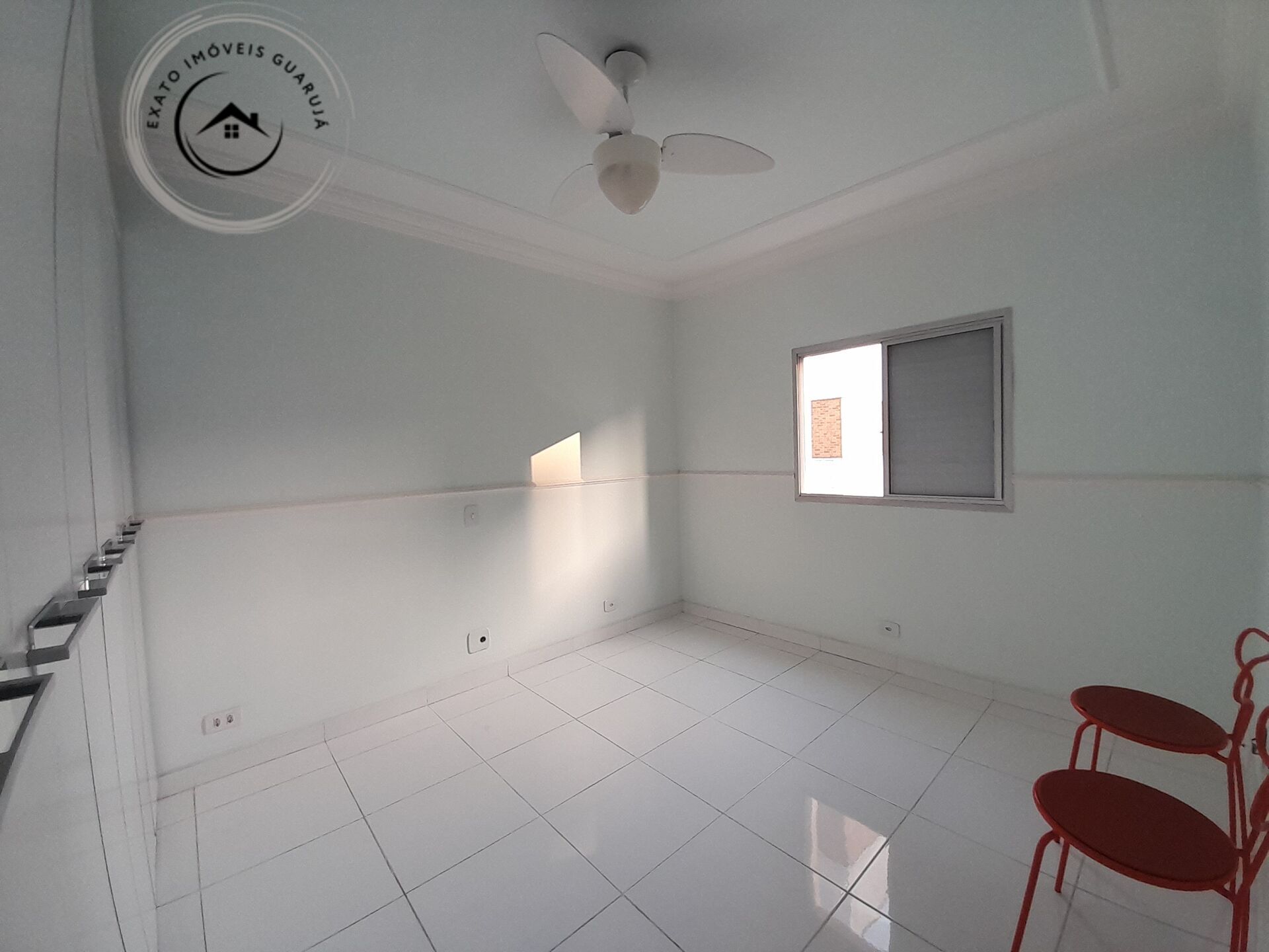 Apartamento Padrão de 02 dormitórios para venda na Praia da Enseada. - foto 14